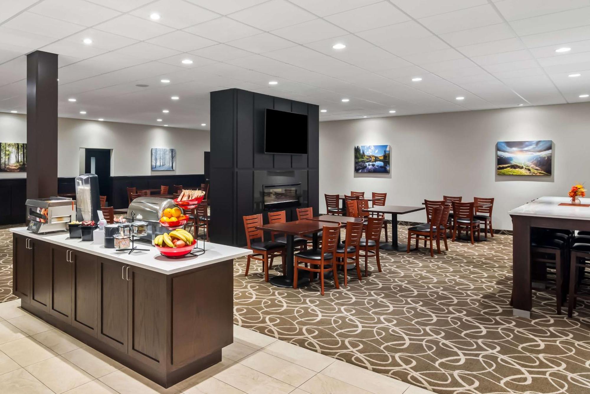 Best Western Plus Pitt Meadows Inn & Suites Экстерьер фото